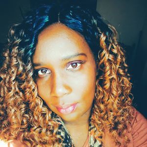 Meet your Posher, Simone